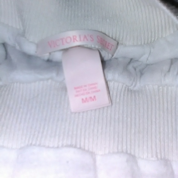 Victoria's Secret White Halter Dree - Picture 2 of 5